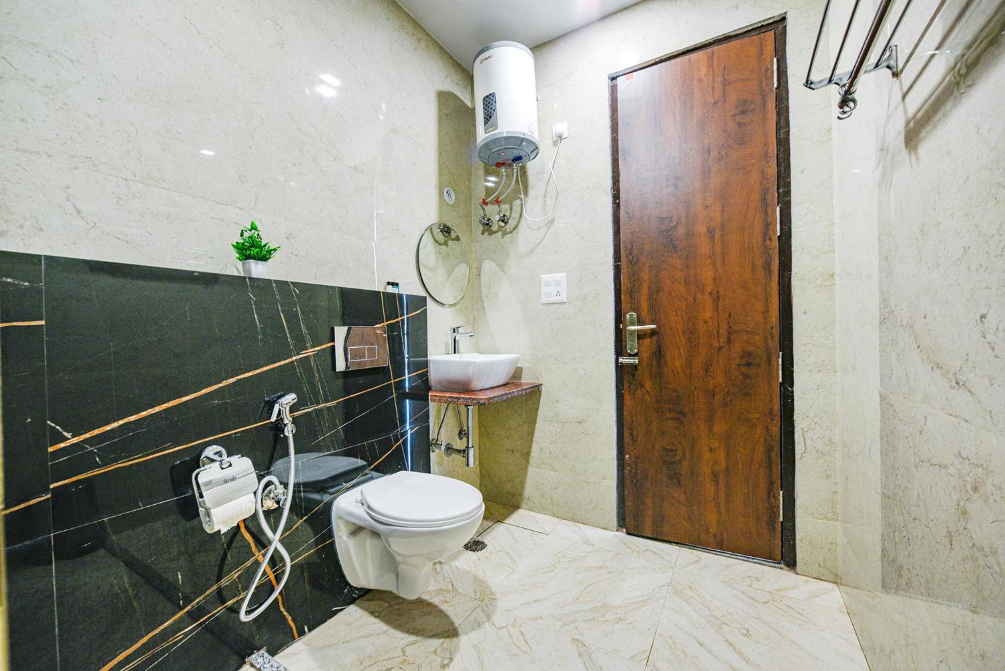 Fabhotel Jaswinder Bhawan Haridwār Buitenkant foto